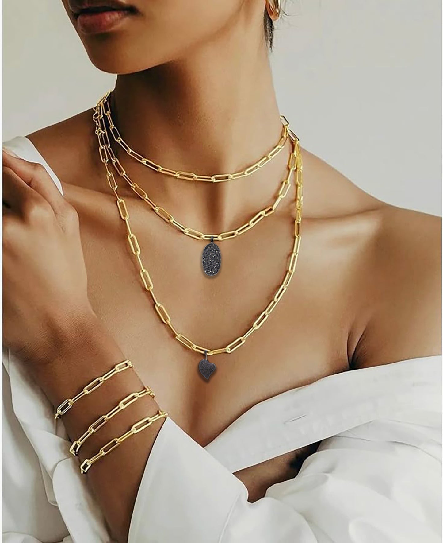 Supreme Vertical Medallion